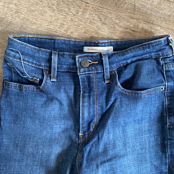 Levis high rise skinny jeans - Picture 2 of 2